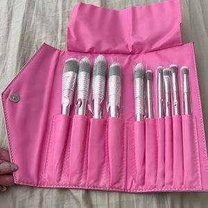 Brand new make up brush set. Face and eye brushes.